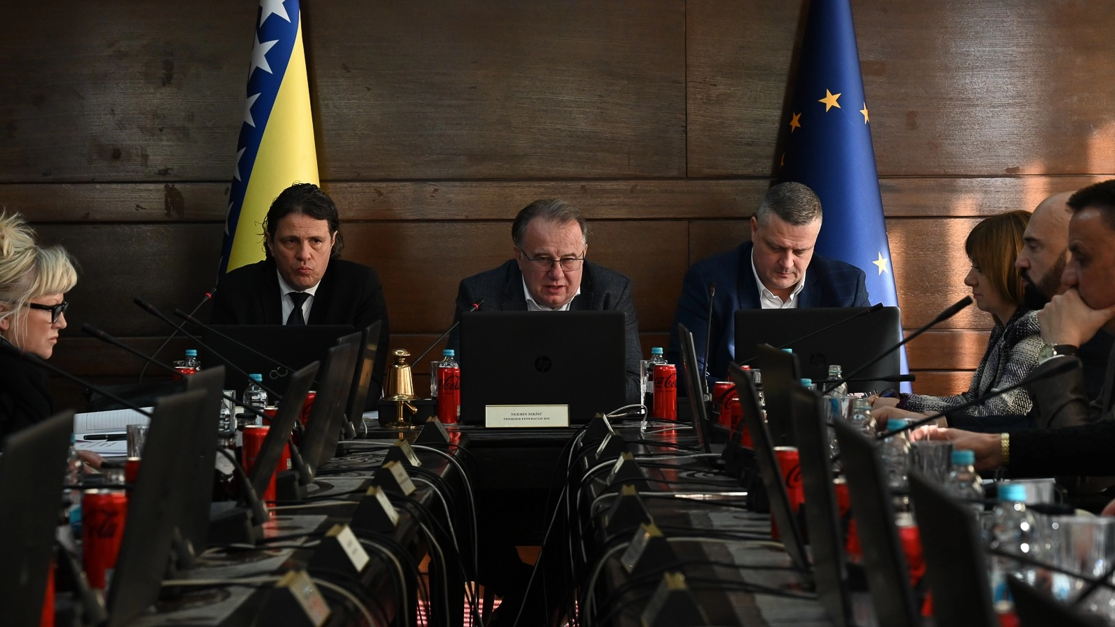 Uhljebi u javnom sektoru će biti sretni, radnici u privatnom opet ogorčeni